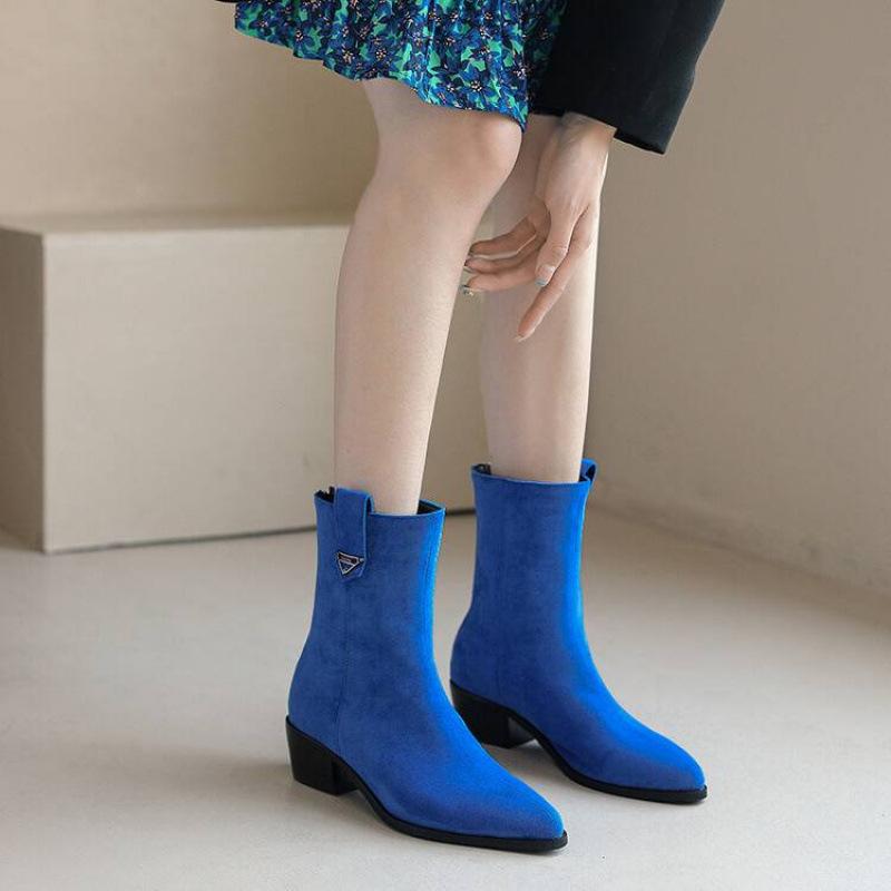 New women's pointed large-size Martin boots solid color rear zipper comfortable women's boots autumn and winter rubber-soled medium boots