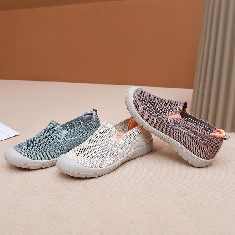New Summer Old Beijing Cloth Shoes Women's Shoes Breathable Casual Middle and Old Walking Shoes Hollow Mesh Soft Sole Mother Shoes