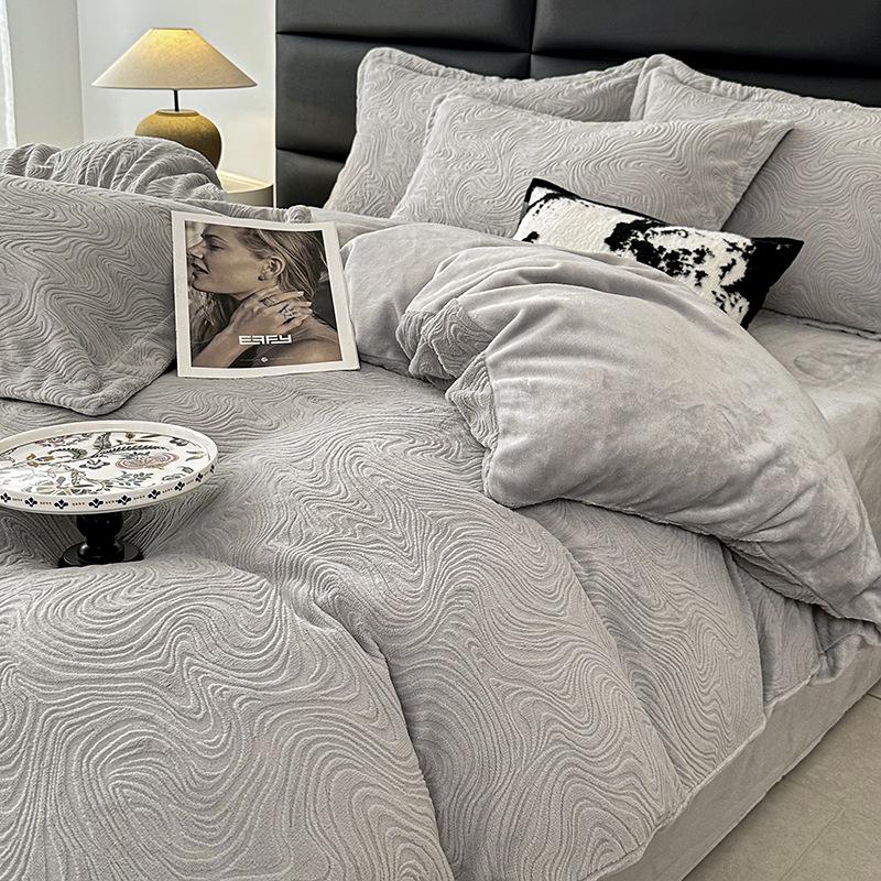 

Стриженый флис Резной флис Молочный флис Утолщенный Молочный флис Теплый Набор из четырех предметов - Ли 1.8m 4pc