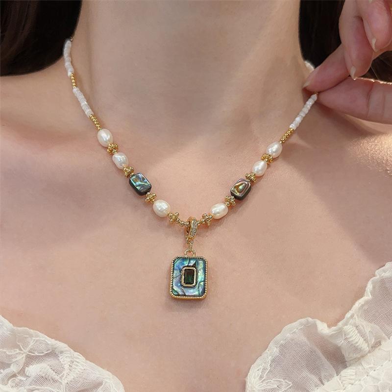 Freshwater Pearl Necklace, Natural Abalone Shell Pendant Choker, Luxurious and Exclusive High-end Neck Chain
