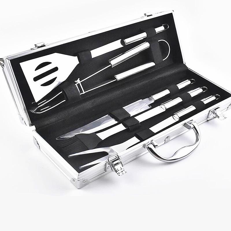 

Набор инструментов для барбекю из 5 предметов с маленькими трубчатыми ручками в алюминиевом футляре