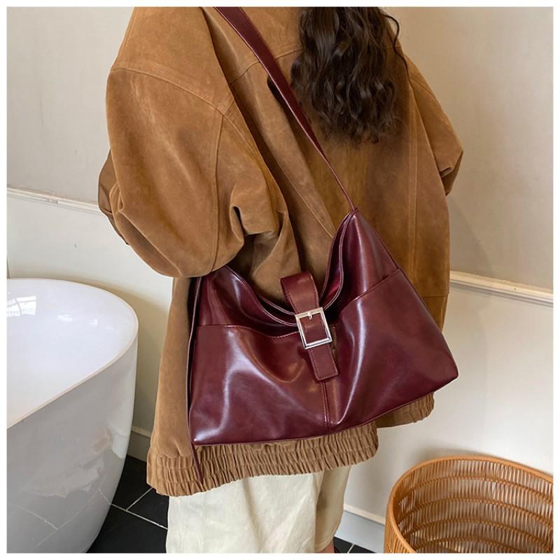 

Temperament All-matching Large Capacity Shoulder Bag Women s Casual High-grade Oil-sensitive Wax Leather Cross-body 33x11x22