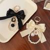 Fashion Big Bow Tie Key Chain Pearl Chain Women's Car Pendant Statement Tote Hanging Ornament Car Keychain Accessories