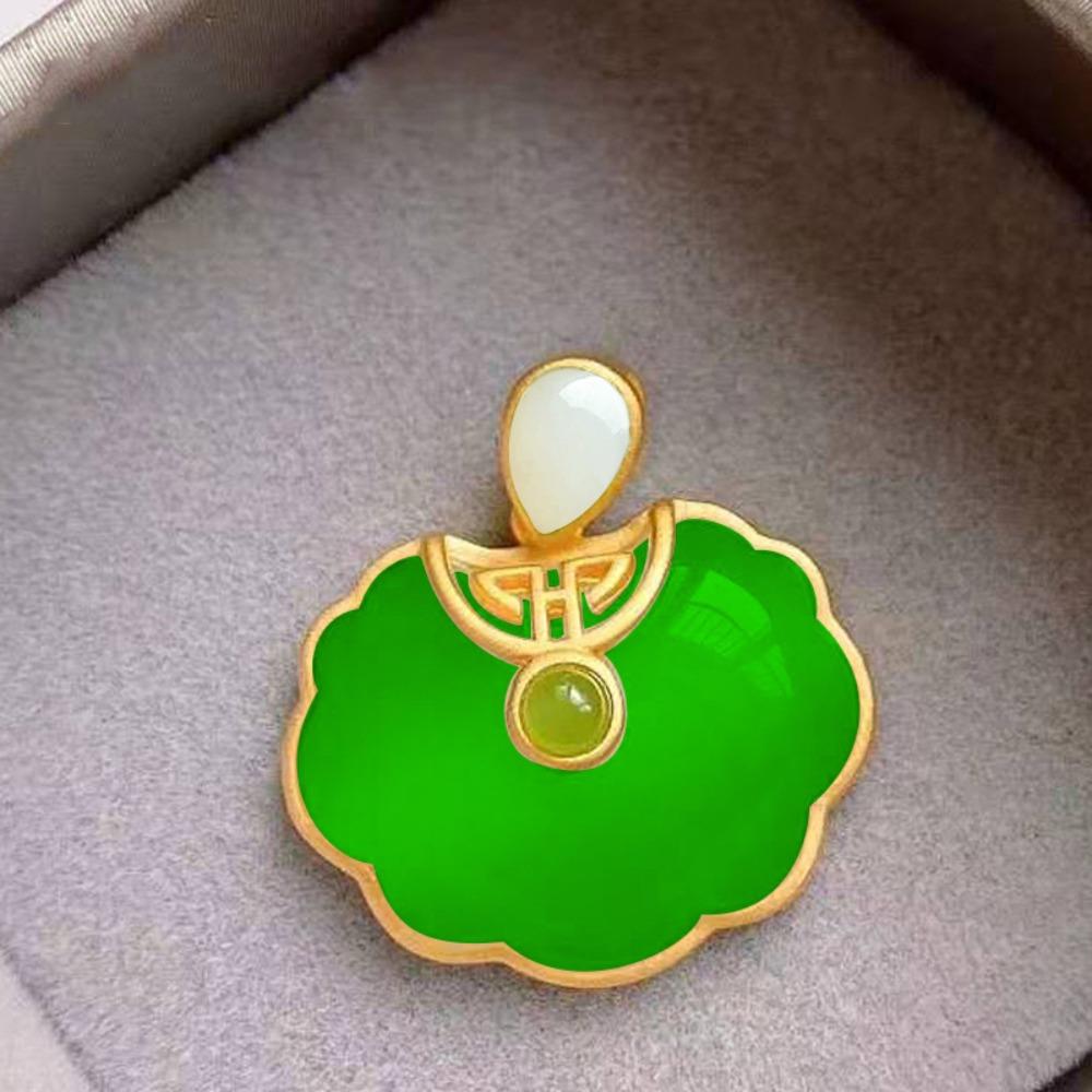Vintage Style Faux Hetian Jade Longevity Lock Pendant Necklace for Women Brass Antique Gold Plated Jewelry