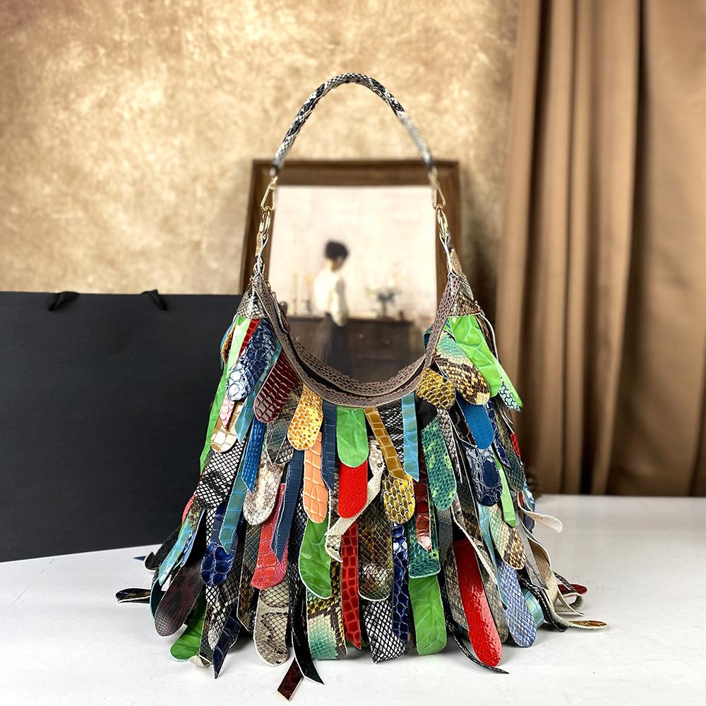 

Head Layer Cowhide Tassel Contrasting Shoulder Bag