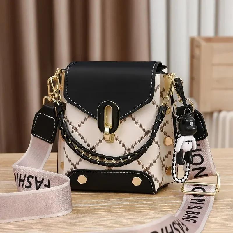 Mini Studded Decor Crossbody Bag Argyle Embroidery Mobile Phone Purse Trendy Chain Decor Handbag For Women
