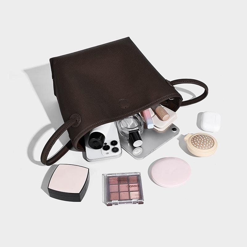 High-End Matte Simple Handbag 2025 New Trend Niche Versatile Commuter Crossbody Fashion Trendy Basket Bag