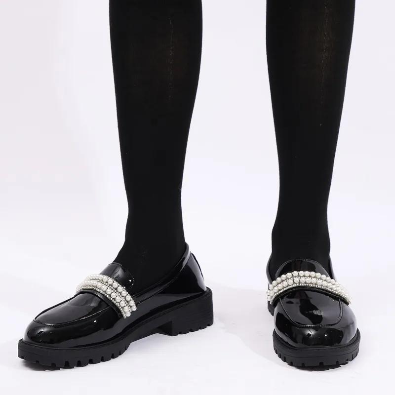 Fashion Women's Solid Color Thick-soled Round Toe Casual Women's Autumn New British Style Pearl Chain Decorated Fashion Elegant Loafers