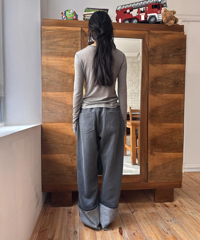 Daiaegeuneol Denim Rolled Sweat Pants (Grey)
