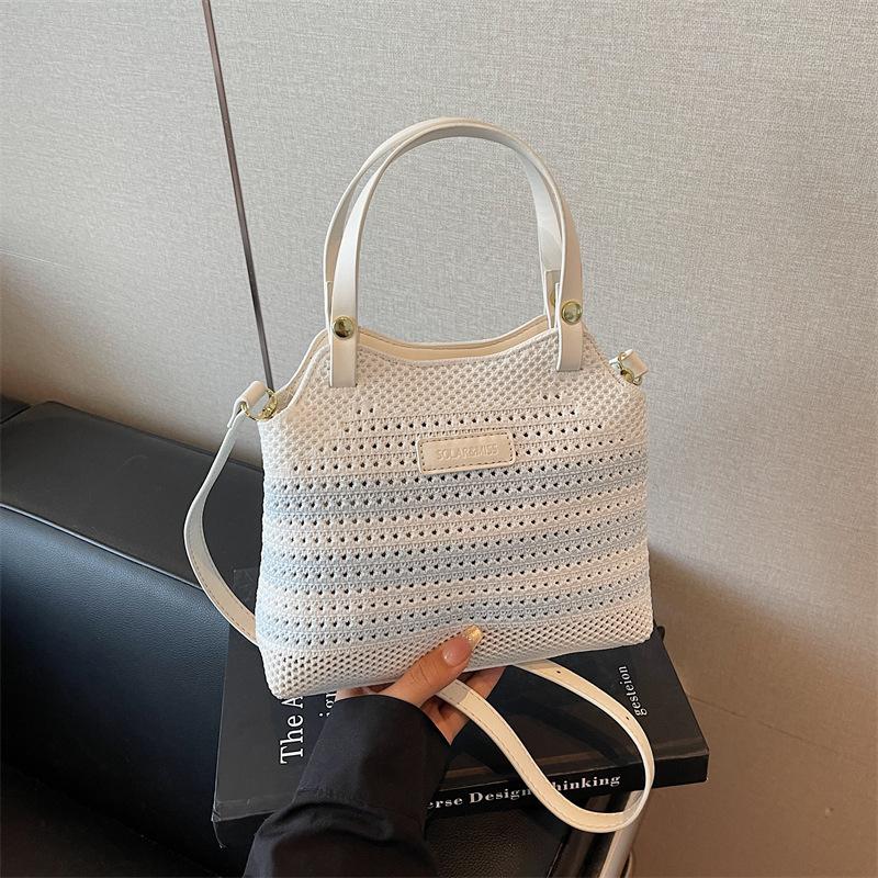 Nischendesign Tasche Damen neue Sommer Umhängetasche gestrickte gewebte Tasche lässige tragbare Beuteltasche
