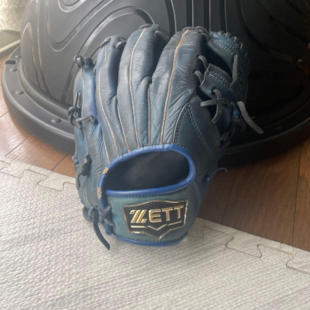 Used Z Softball Gloves for Youth Baseball