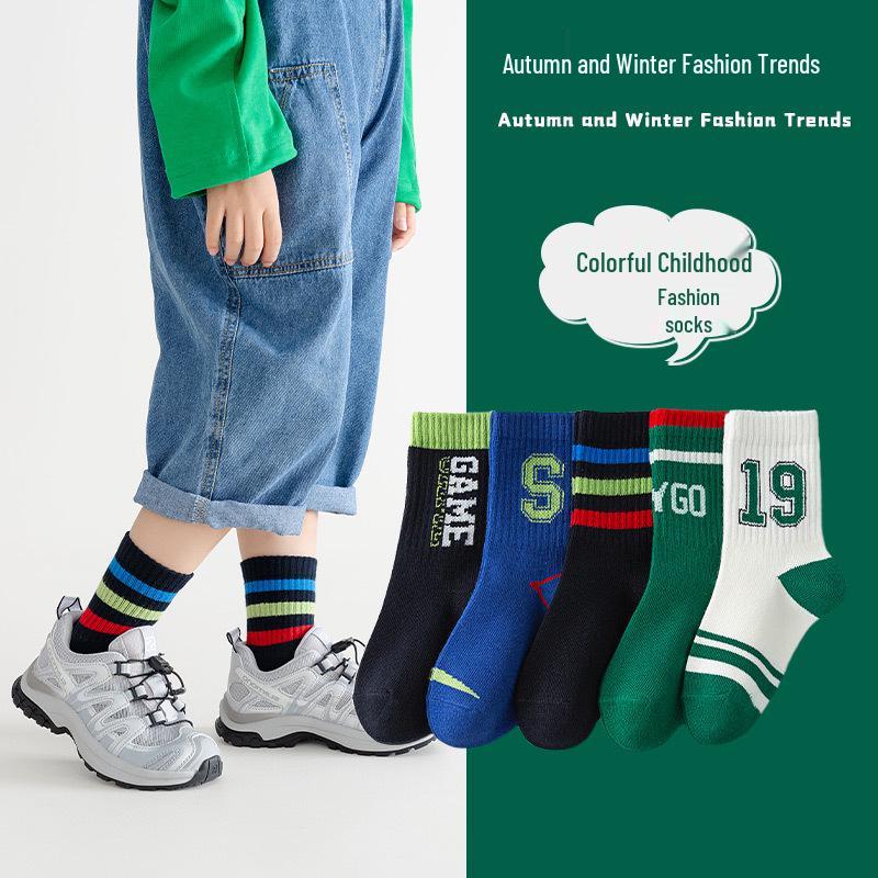 Children's Cartoon Mid-Calf Socks - Multiple Styles, For Boys, Girls, and Babies, Perfect for Autumn/Winter Sports and Students