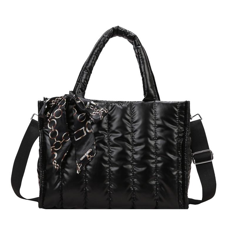 Модная и универсальная, минималистская новая корейская версия сумки через плечо на одно плечо в повседневном стиле для поездок на работу и сумкой большой вместимости.