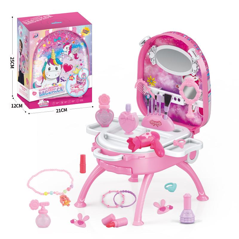 

Детский игровой набор «Туалетный столик принцессы»: Макияж и наряды для возраста 3-6 лет