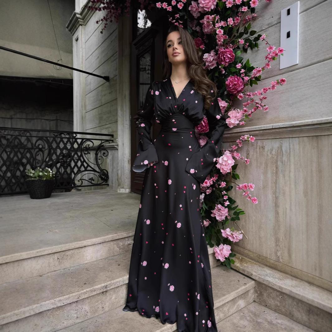 

Pink Long Sleeve Floral Maxi Dress with Deep V-Neck S чёрный