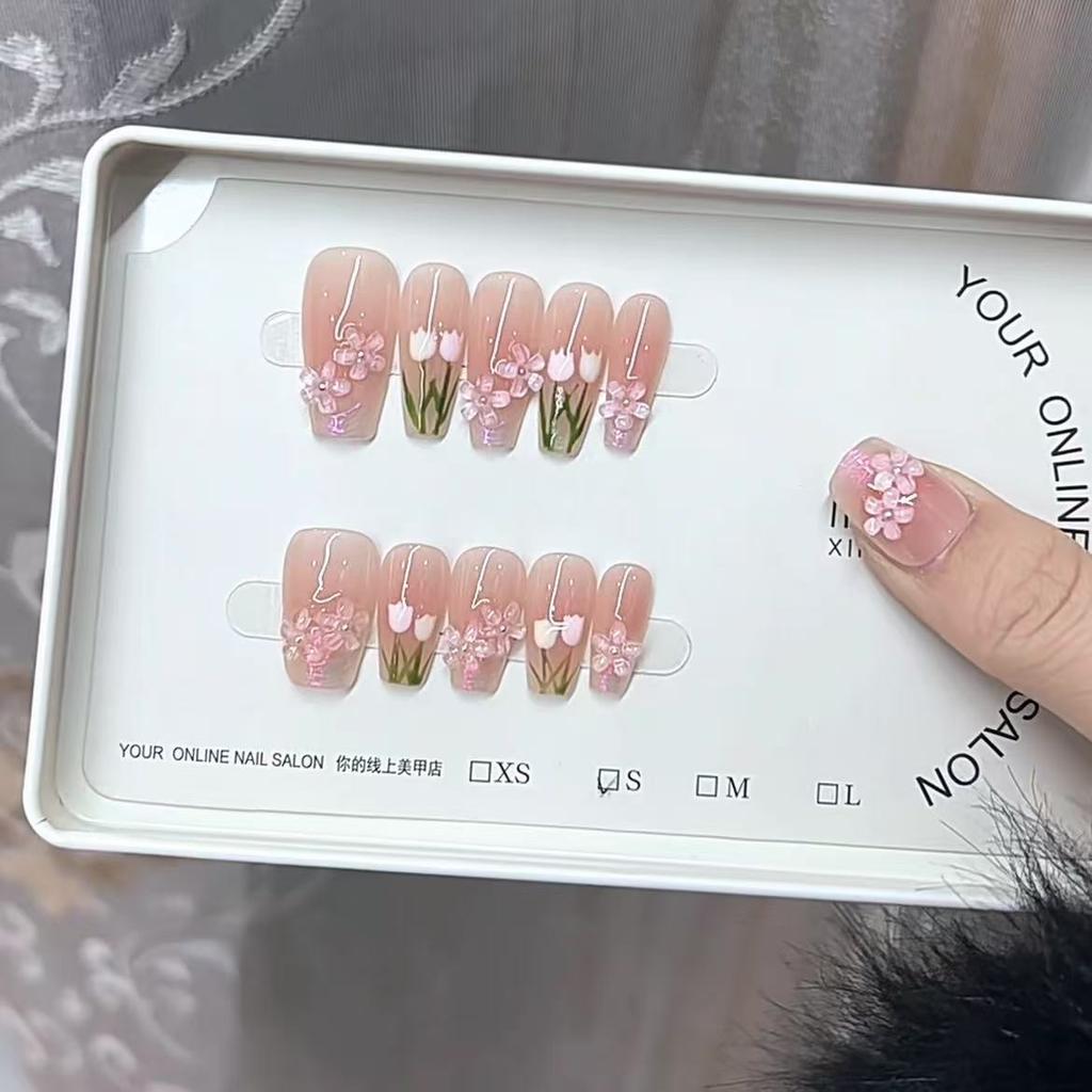 Hand-woven Armor Tulip Hand-painted Blush Ice Sweet Temperature Whitening Manicure Patch