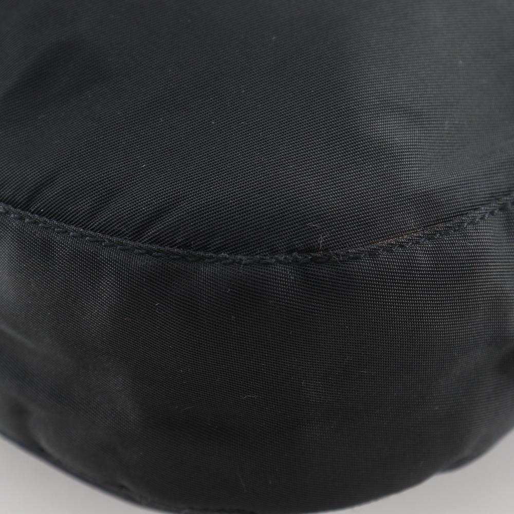 Prada Řetízkový ramenní vak B6431 NERO černý Nylon/plast Ženy Použitý