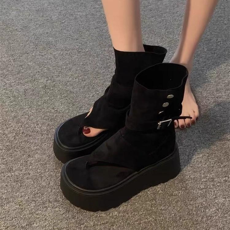 Sandálias Romanas de dedo de sola grossa pequena para mulheres 2025 verão nova moda high-end pequena altura-aumentando botas frescas