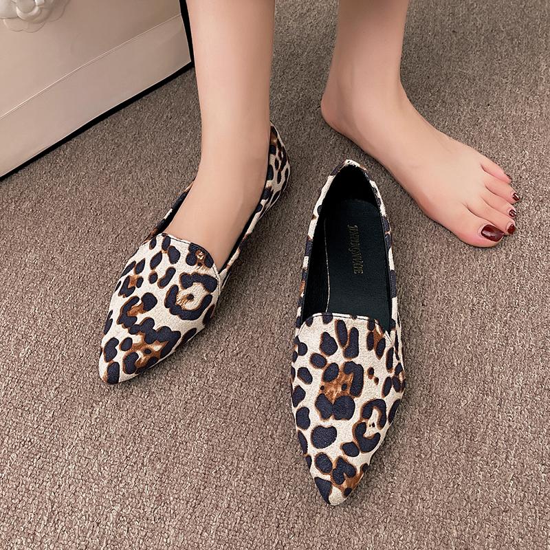 Fashion 2025 New Ladies Shoes Leopard Women's Flats Fashion Plus Size Soft Bottom Non-Slip Casual Comfortable Best Seller Flat Shoes
