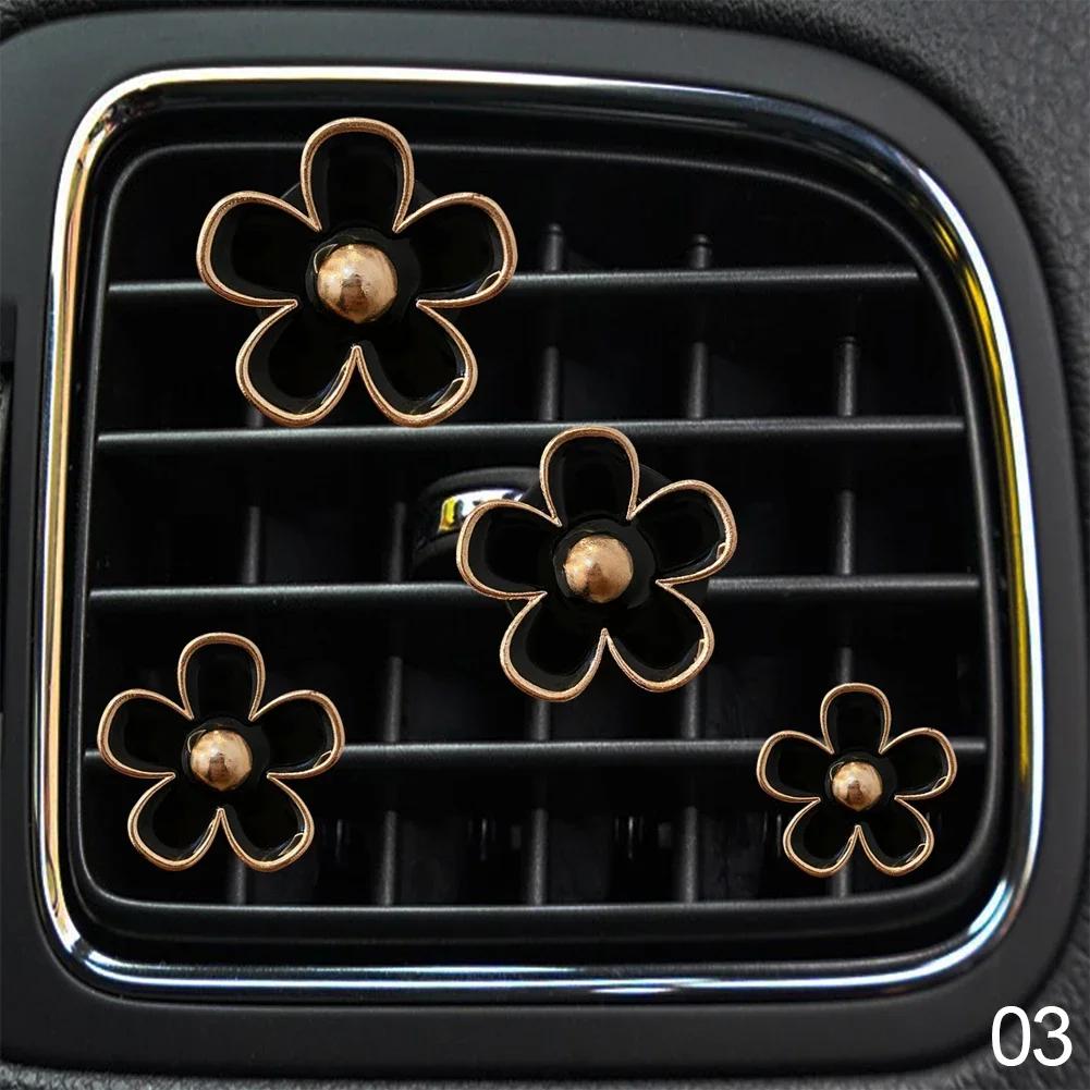 4Pcs/Set Car Outlet Vent Perfume Clips Car Air Freshener Conditioning Aromatherapy Small Daisy Interior Decoration Accessories