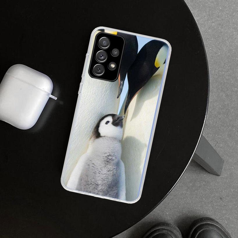 Penguins Love At The North Pole Phone Case Cover for Samsung Galaxy A12 A22 A32 A52 A72 A02S A51 A50S A31 A20S A10S Note 20 Ultr