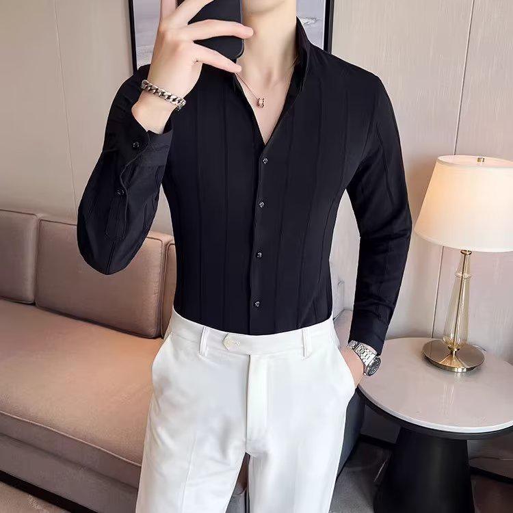 

Мужская полосатая приталенная рубашка с длинным рукавом и V-образным вырезом в корейском стиле - Тренд делового кэжуала M чёрный