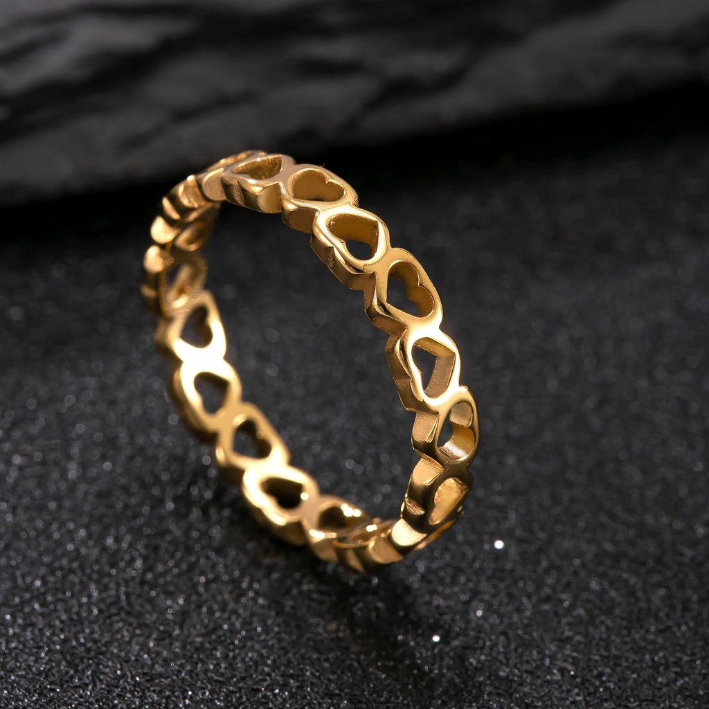 Bague en Titane avec Design de Cœur Creux en Acier Inoxydable