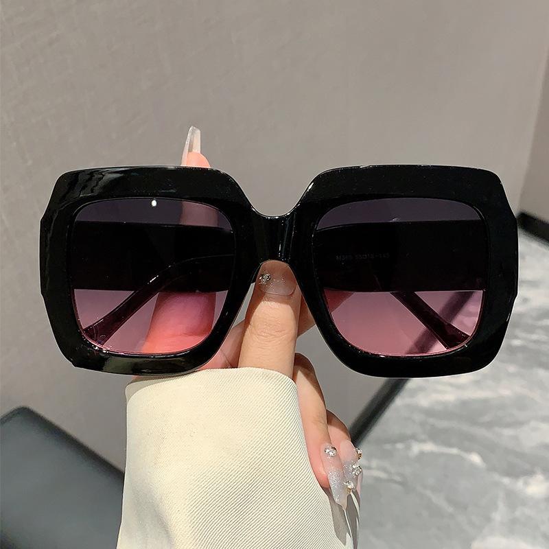 Elegant Green Oversized Sunglasses Women Trendy Big Frame Square Gradient Eyewear Luxury Designer Sun Glasses