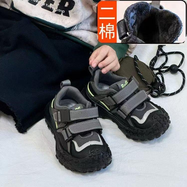 

Children s sneakers 2025 spring and autumn new classmates Velcro single shoes dad shoes girls boys baby velvet shoes 34