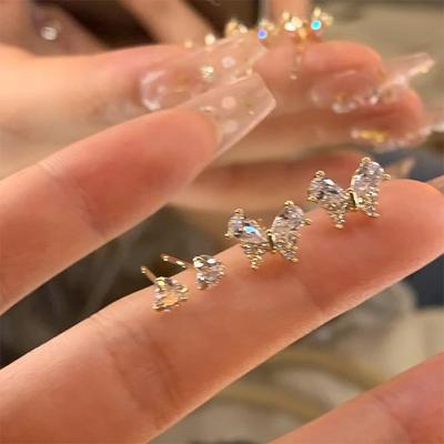 4 ks Visací náušnice piercing pro ženy Chrupavka Motýl Piercing ucha Náušnice