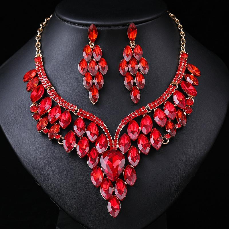 2025 New Exaggerated Vintage Necklace Earring  Set Women's Crystal Set Suitable For Bridal Banquet Dress Accessories Party Gifts