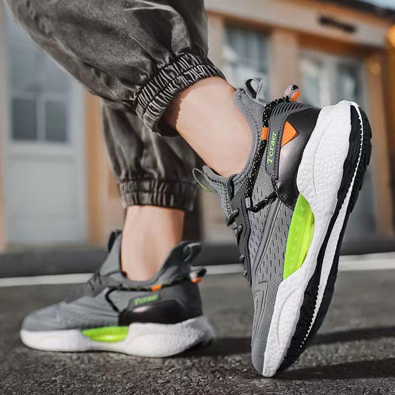 

Новая спортивная мужская обувь, легкие дышащие кроссовки для бега из летучего трикотажа, удобные, амортизирующие мужские кроссовки-папы 44