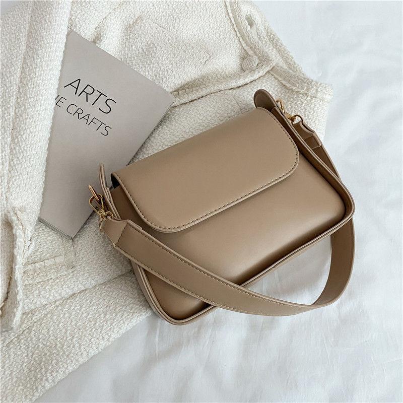 

Hong Kong style high-end small bag women s 2025 new trendy fashion shoulder underarm bag square box bag retro shoulder bag women хаки