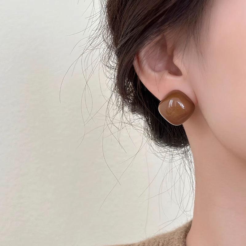 Kolor Maillard Kwadratowe Kolczyki Sztyfty dla Kobiet - Elegancki Styl Jesień/Zima 2023