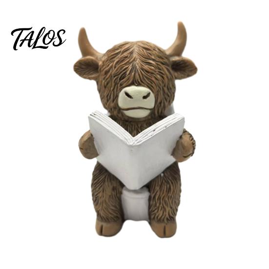 Decorative Cow Statue Highland Bathroom Figurine Funny Scottish Cattle Sitting on Toilet Resin Calf Bedroom Animal Ornament Bathing Sculpture for Home
