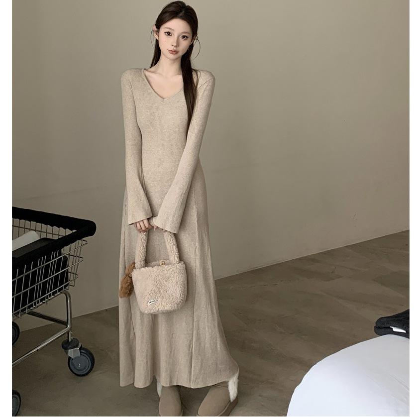 Robe en tricot Rétro à col en V et manches évasées Automne 2025 pour Femme - Jupe longue élégante et amincissante