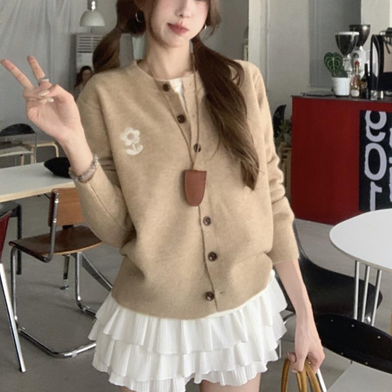 New autumn and winter fashion crew neck sweater women's high-end long-sleeved jacket embroidered knitted cardigan women's