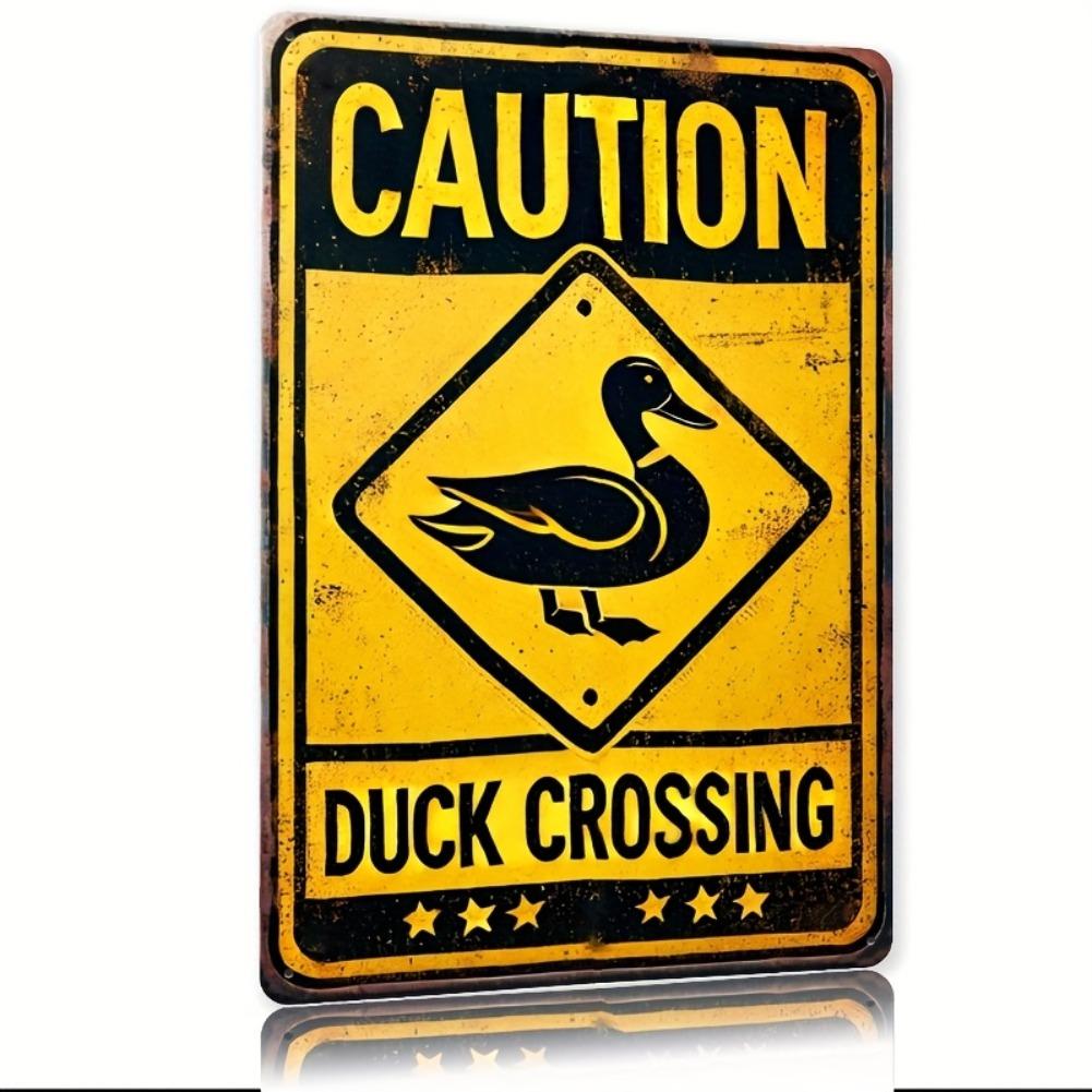 

[2D Flat] 1pc Vintage Style Caution: Duck Crossing Metal Sign - Rustic Yellow & Black Wall Decor for Home, Bar, Cafe, Garag 20x30cm（7.8x11.8inch）