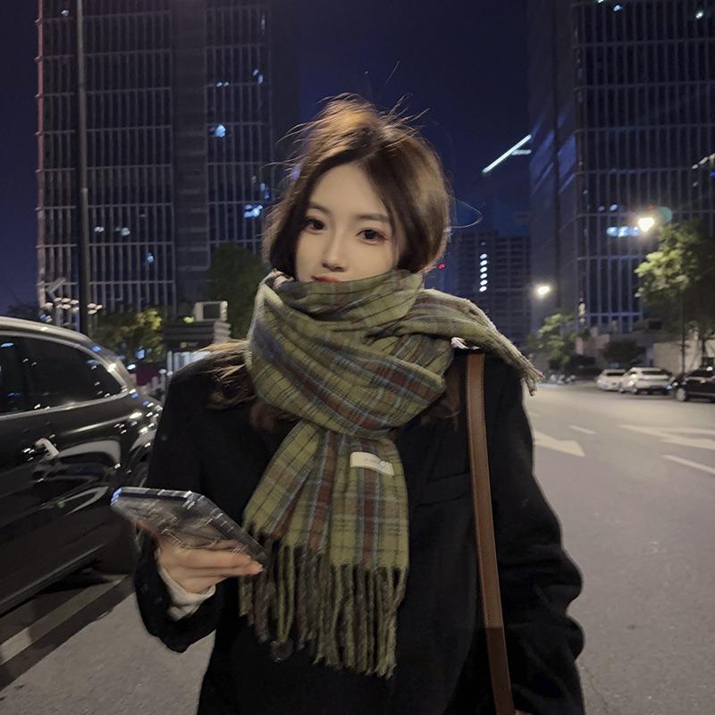 Retro green plaid scarf women's autumn and winter versatile personality advanced sense warm shawl scarf