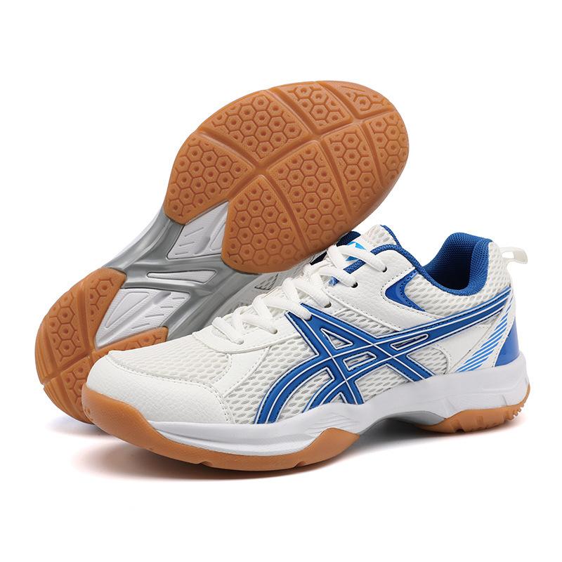 

A pair of mesh shoes 2025 couple sports sole badminton shoes men s game women s tennis shoes like glue 44