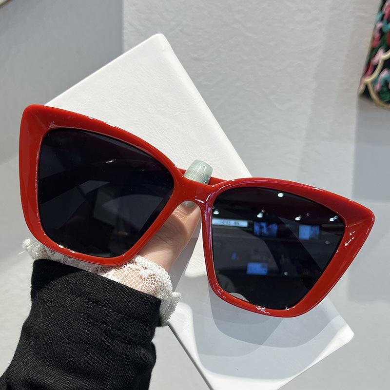 Trendy Cat Eye Sunglasses for Women/Men Retro Square Sun Glasses New UV400 Protection Eyewear Summer Shades Fashion Glasses