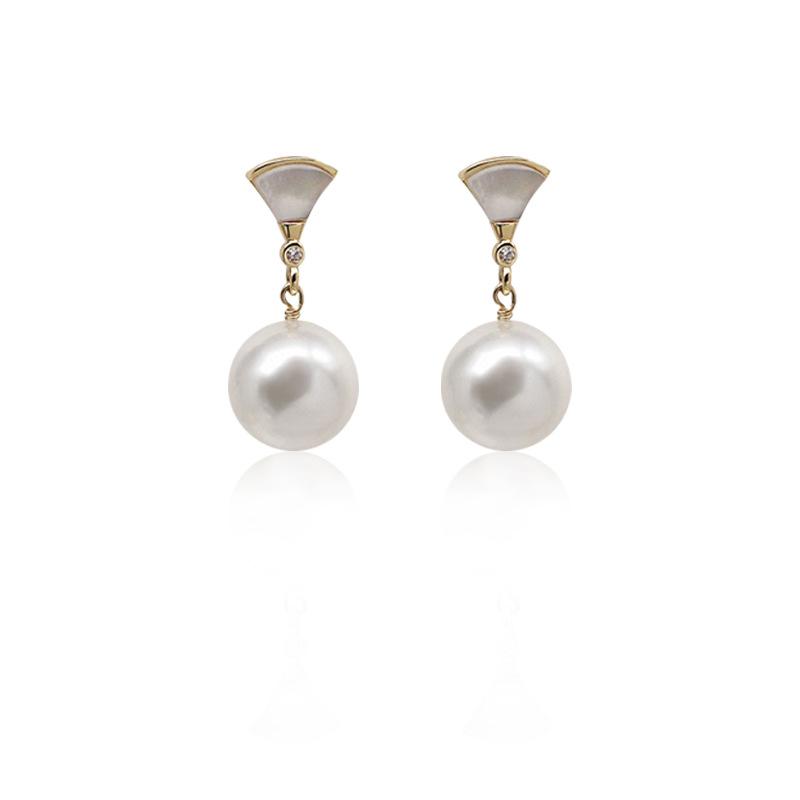 No ear piercings, ear clips, Fritillary pearl stud earrings, retro light luxury earrings, niche high-grade mosquito coil disc earrings.