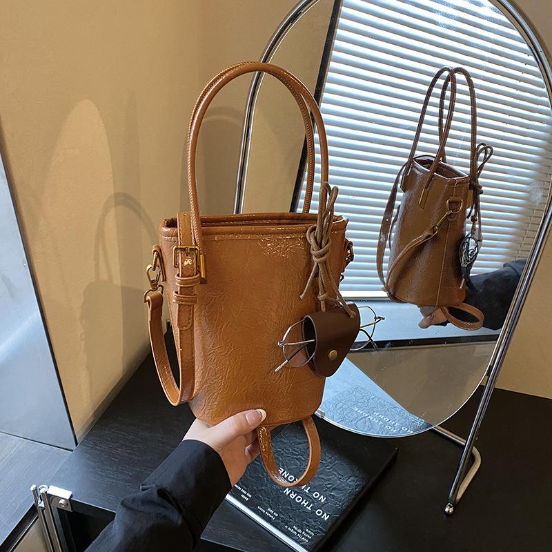 Today's Popular Small Bags for Women's Summer New Simple and Versatile Messenger Bags Bucket Bags