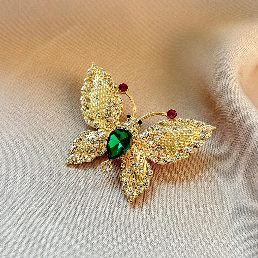 Imitation Emerald Butterfly Brooch - High-end and Luxurious Dual-wear Pendant for Coat and Accessories