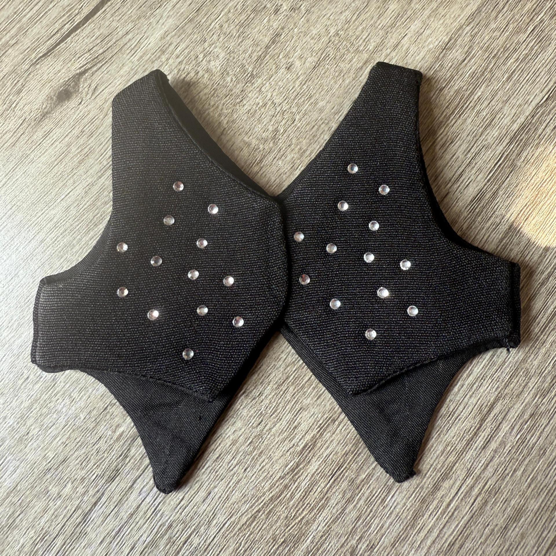 

Labubu Doll Clothes Set: Trendy Outfits for 1st, 2nd, and 3rd Generation