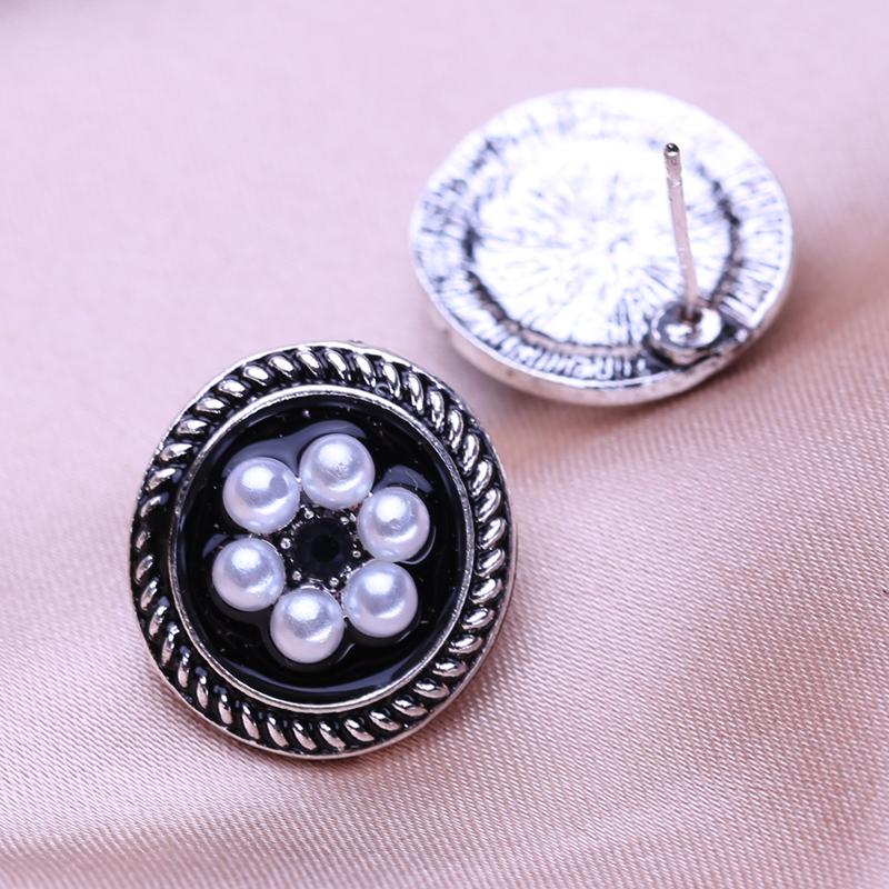 KNIKOO Boucles d'oreilles géométriques pour femmes, bijoux à la mode en perles de fleurs, cadeaux de fête de mariage