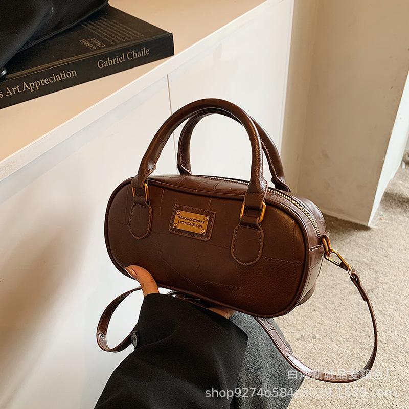 

Premium texture fashionable versatile portable small bag women 2025 new trendy manufacturer simple messenger small square bag