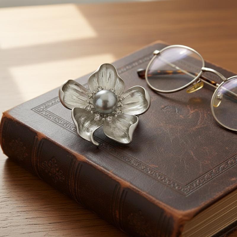 1pc Vintage Alloy Flower Brooch with Faux Pearl Fashion Pin for Suit Jacket Coat Elegant Women’s Clothing Accessory