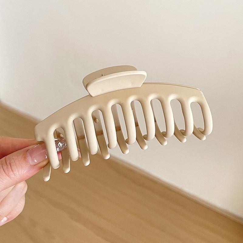 Elegant Large Hair Claw Clip for Thick Hair - High-End Korean Updo Shark Clip