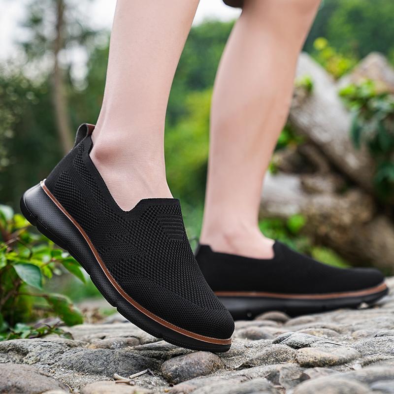 Breathable Mesh Men's Loafers Retro Style Slip-ons Men Anti-slip Casual Sports Shoes Elastic Walking Shoes Big Size